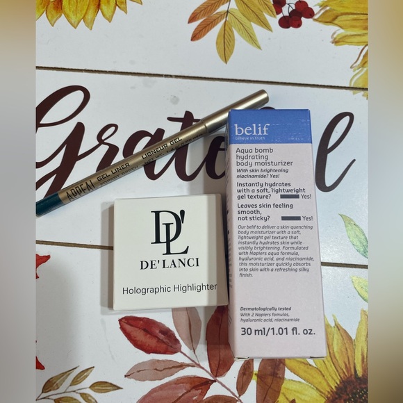 3/12 Makeup bundle 3 pieces Appeal gel liner green, highlighter diamond,  lotion - Picture 1 of 11